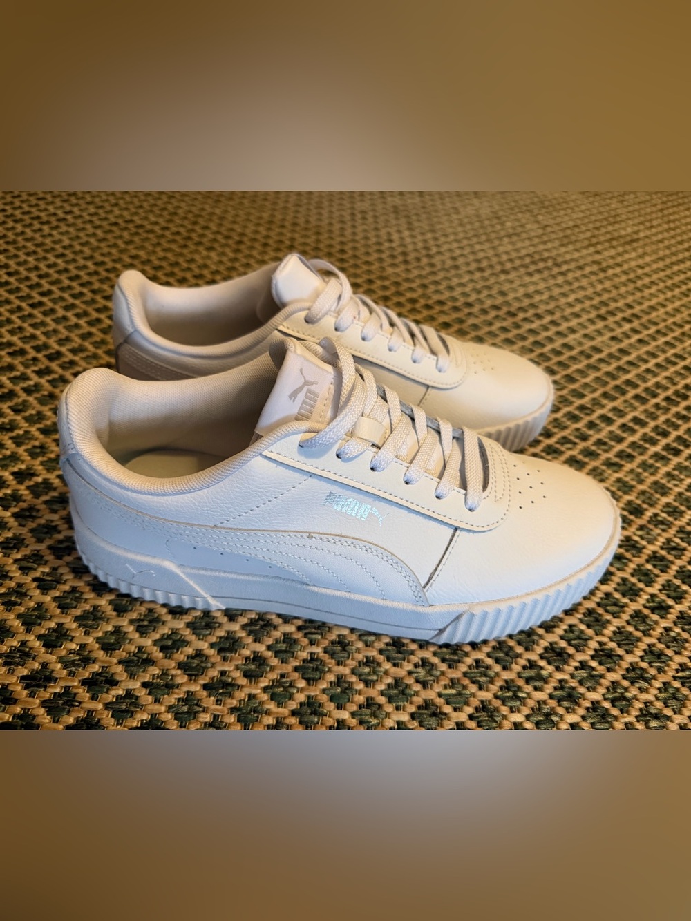 Puma Low-Top Sneakers